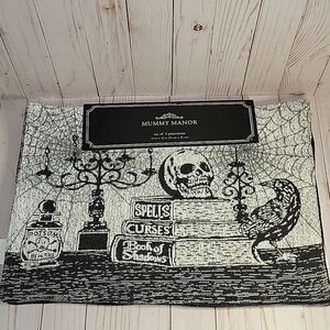 Set  4 Tapestry Skull Crow Spells Haunted Halloween  Placements New Mummy Manor